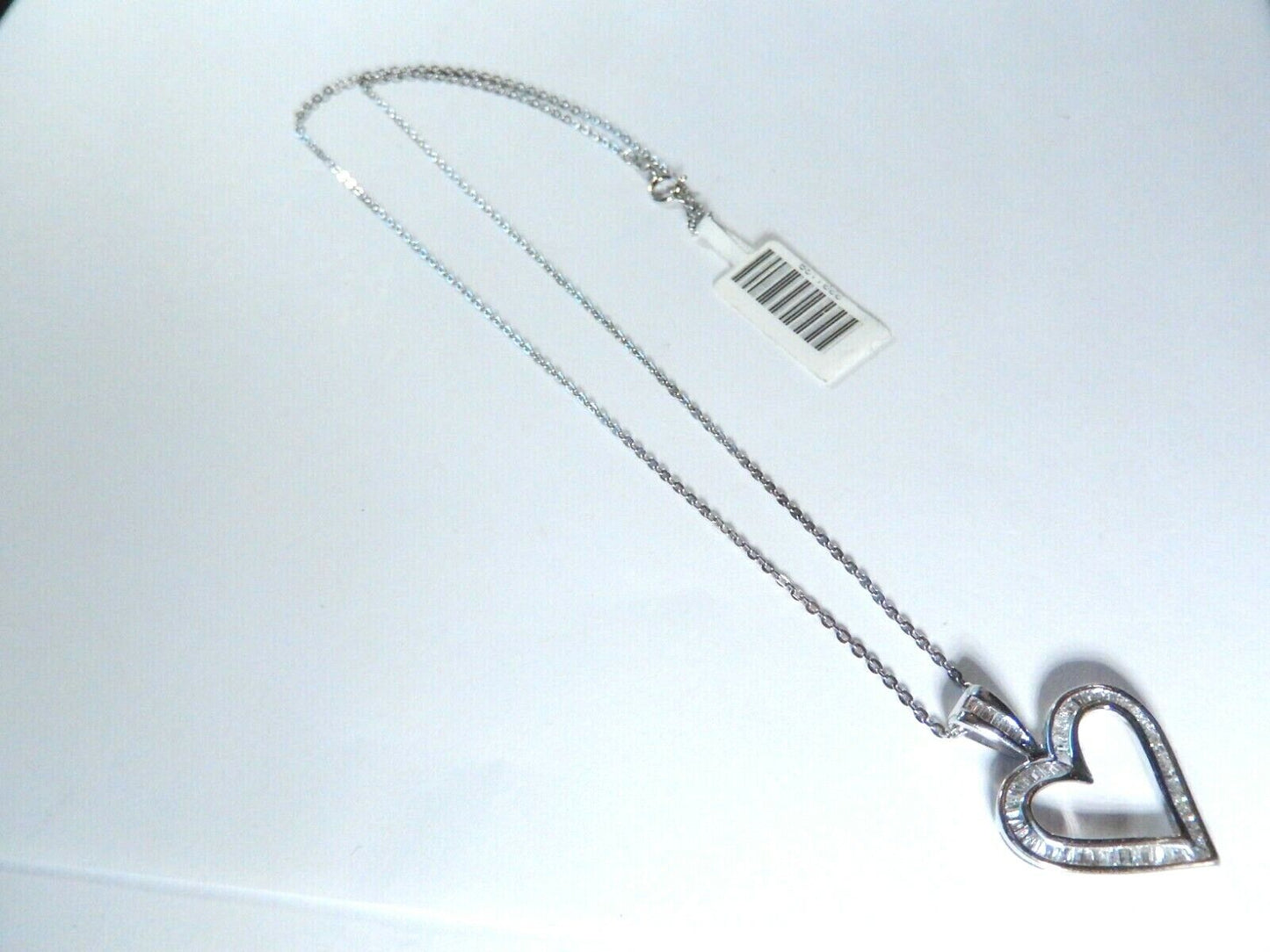 *NWT*  10k White Gold .66CT VS Baguette Diamond Open Heart Pendant w/18" Chain