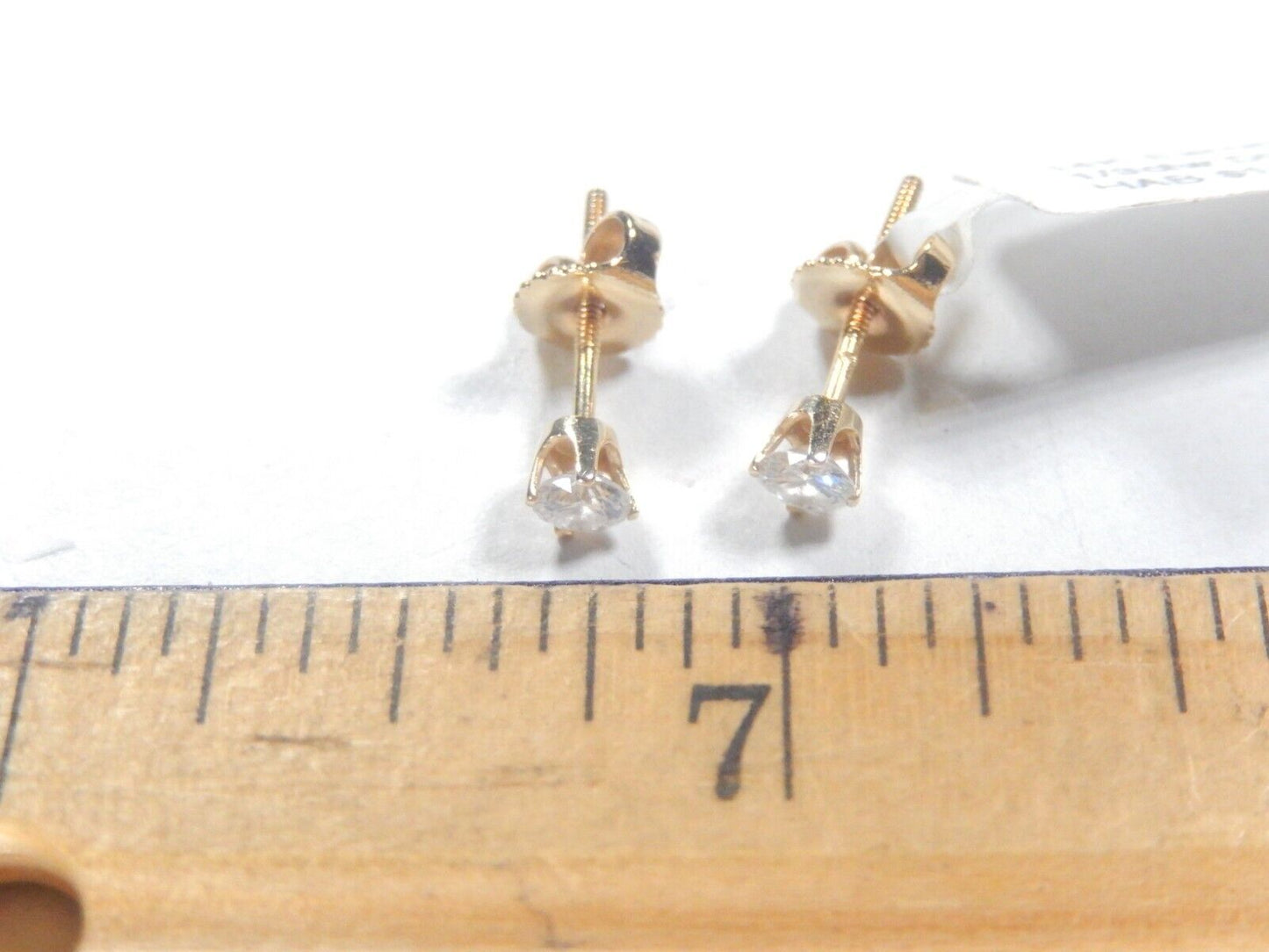 *VINTAGE*  14K Yellow Gold 1/3ct TW Round Natural Diamond Threaded Stud Earrings