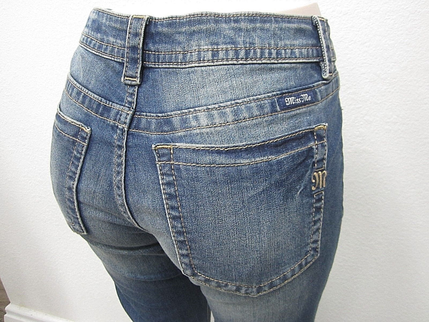 NWT Miss Me Jeans Mid Rise  Boot  Style MS5151B306  Size W29 X L34