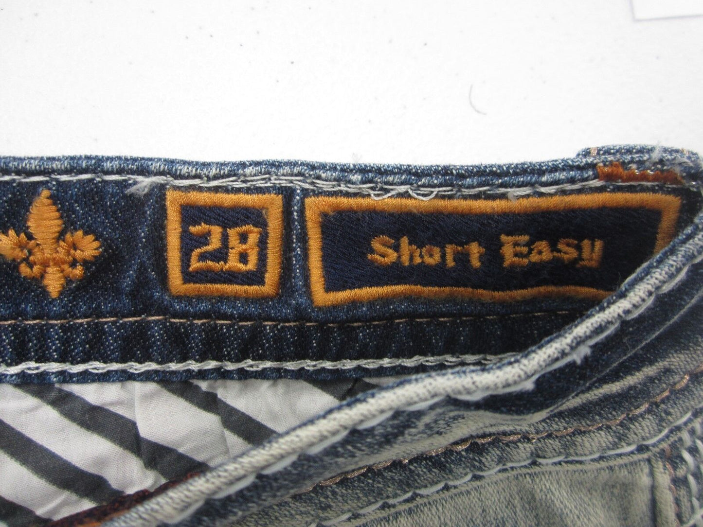 NWT NEW ROCK REVIVAL WOMEN'S JEAN DENIM SHORTS KATELL SIZE 28 x 6