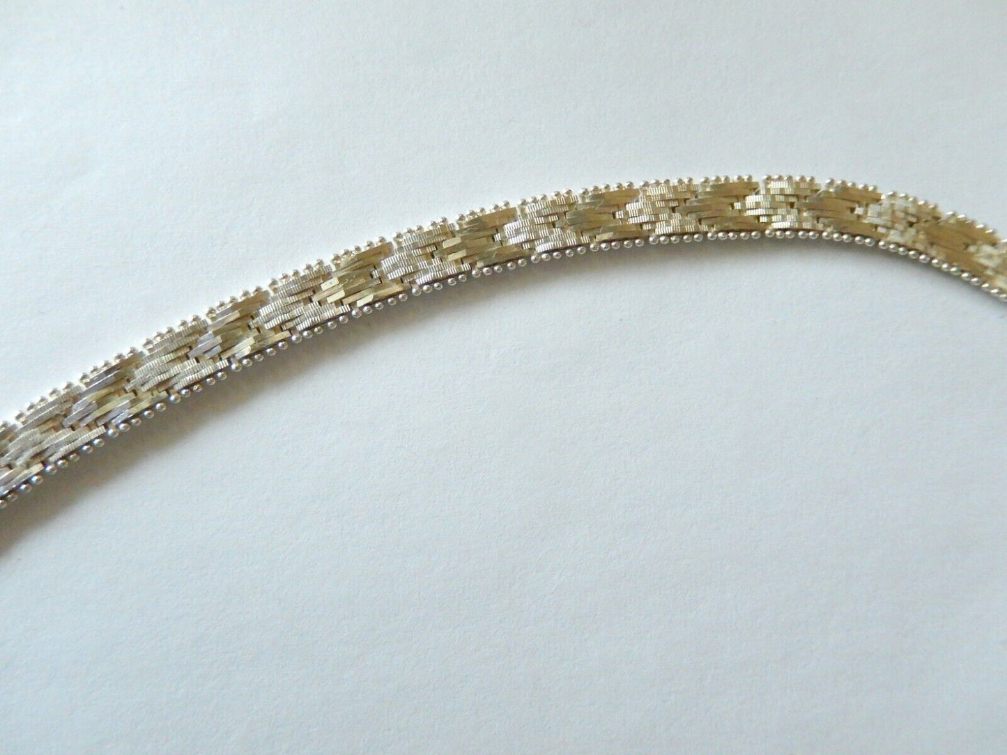 *VINTAGE* 925 Sterling Silver 7mm Wide Italy 16" V-Shaped Mesh Necklace - MINT