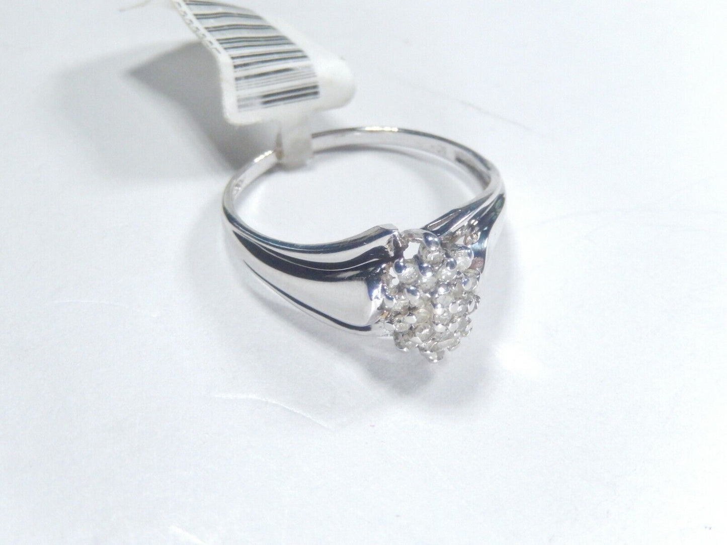 10k White Gold .25CT Diamond Cluster Cocktail Ring Size 9.25