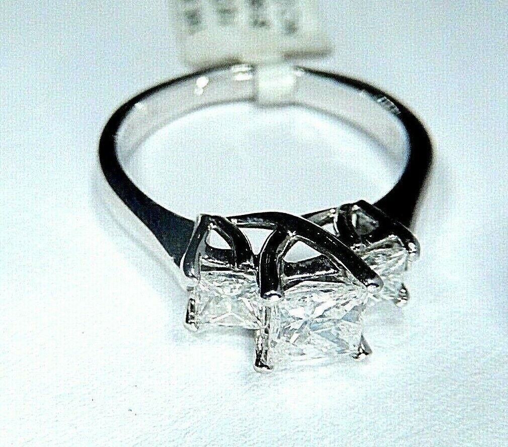 *VINTAGE* 18KT White Gold 1CT Three Stone Princess Cut VS Diamond  Ring Size 6.5