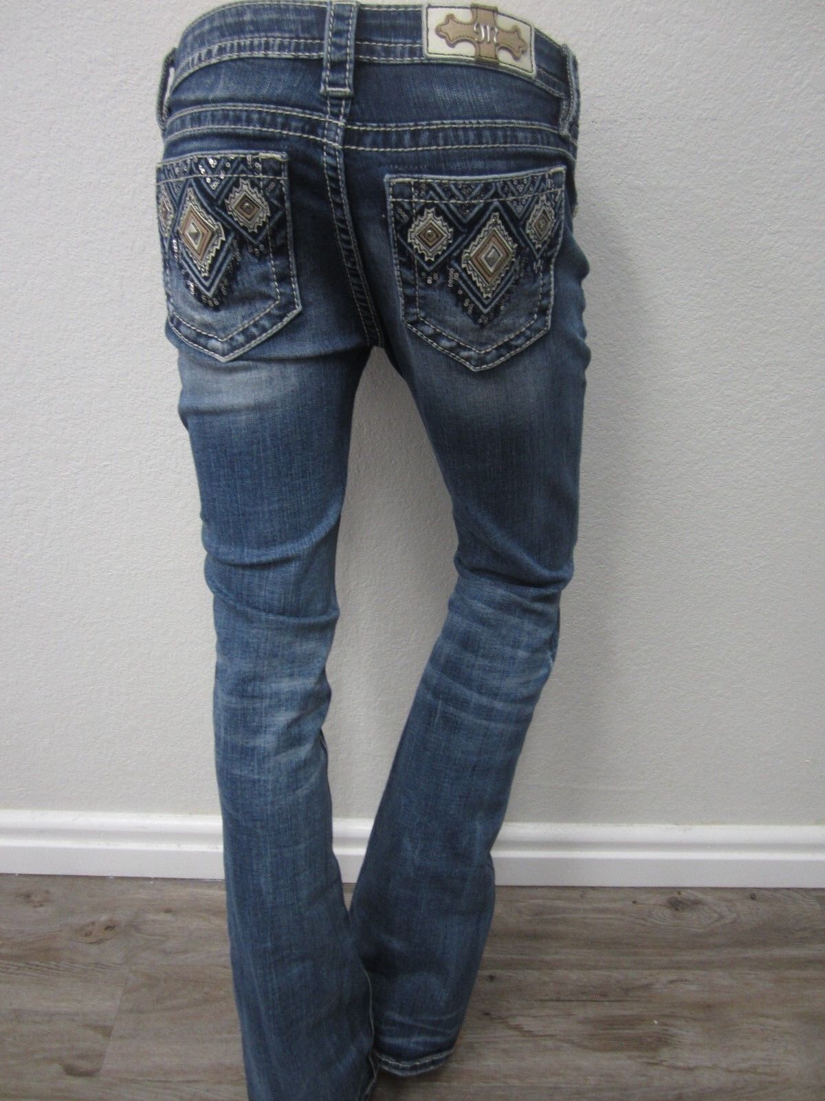 NWOT MISS ME JEANS M8962B MED BLUE WASH BOOT CUT DESIGN JEANS SIZE 26 x 33