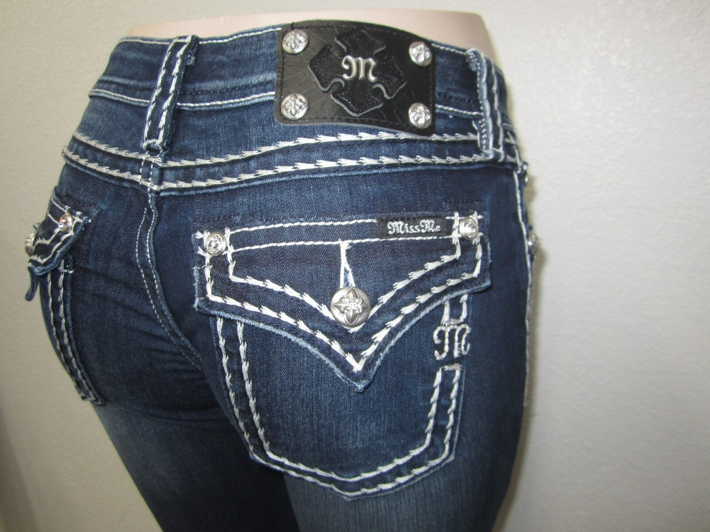 NWT Cute Miss Me Boot Cut Saddle Stitch Dark Jeans  JS5014B58V Size 26 x 32