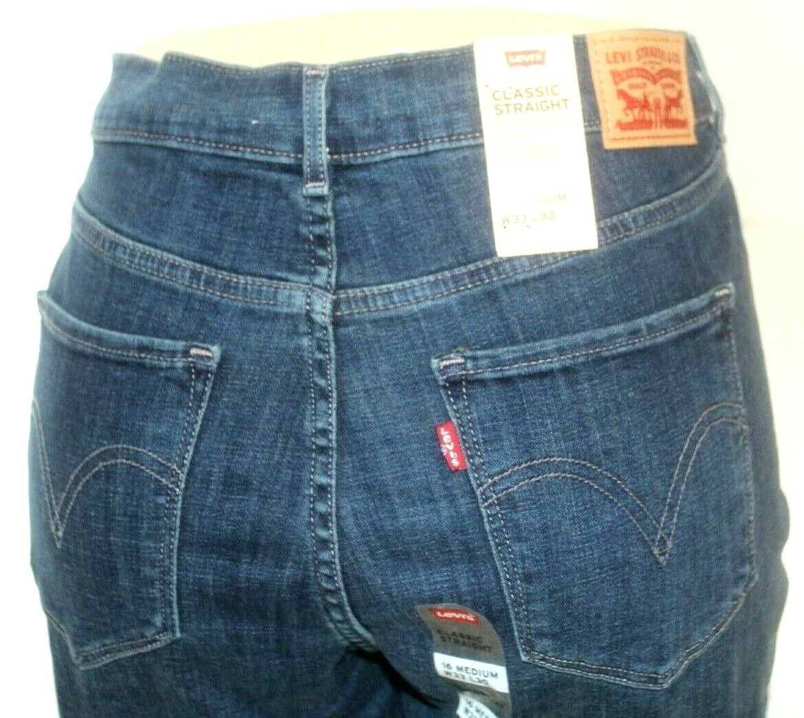 *NWT* $59.  Women's Levi's Classic Straight Medium Wash Jeans 16Med (W33 x L30)