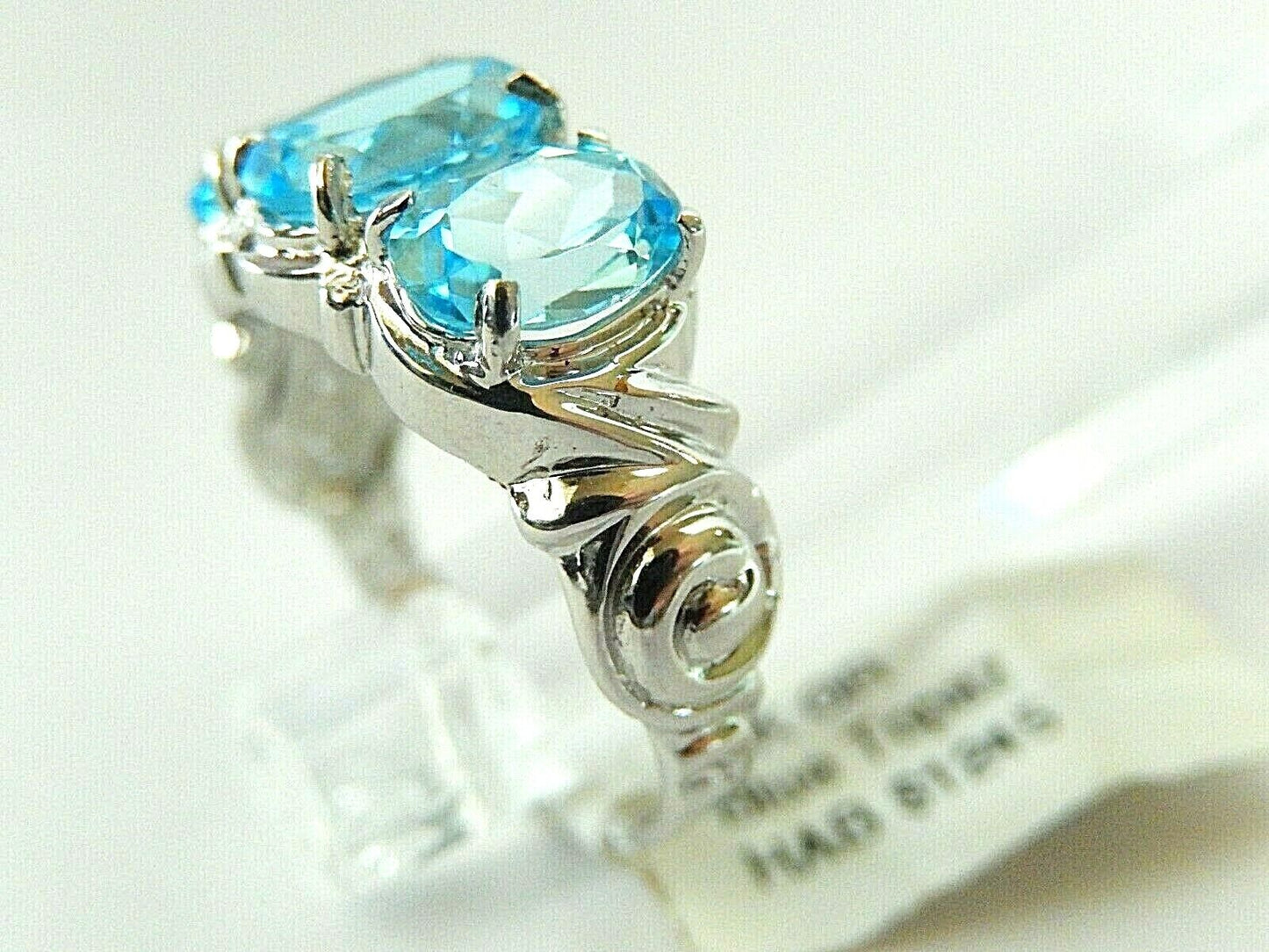10K White Gold 2.75ct Oval Cut Blue Topaz 3 Stone  Ring Size 7.25