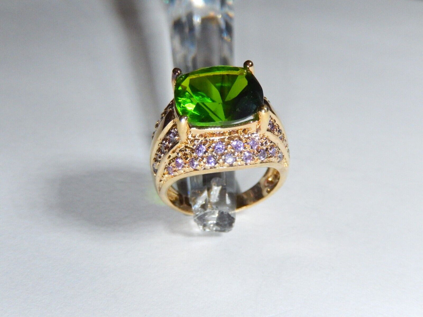 STUNNING LADIES  18K VERMEIL  STERLING PERIDOT & AMETHYST LAB  DOME RING SZ 7