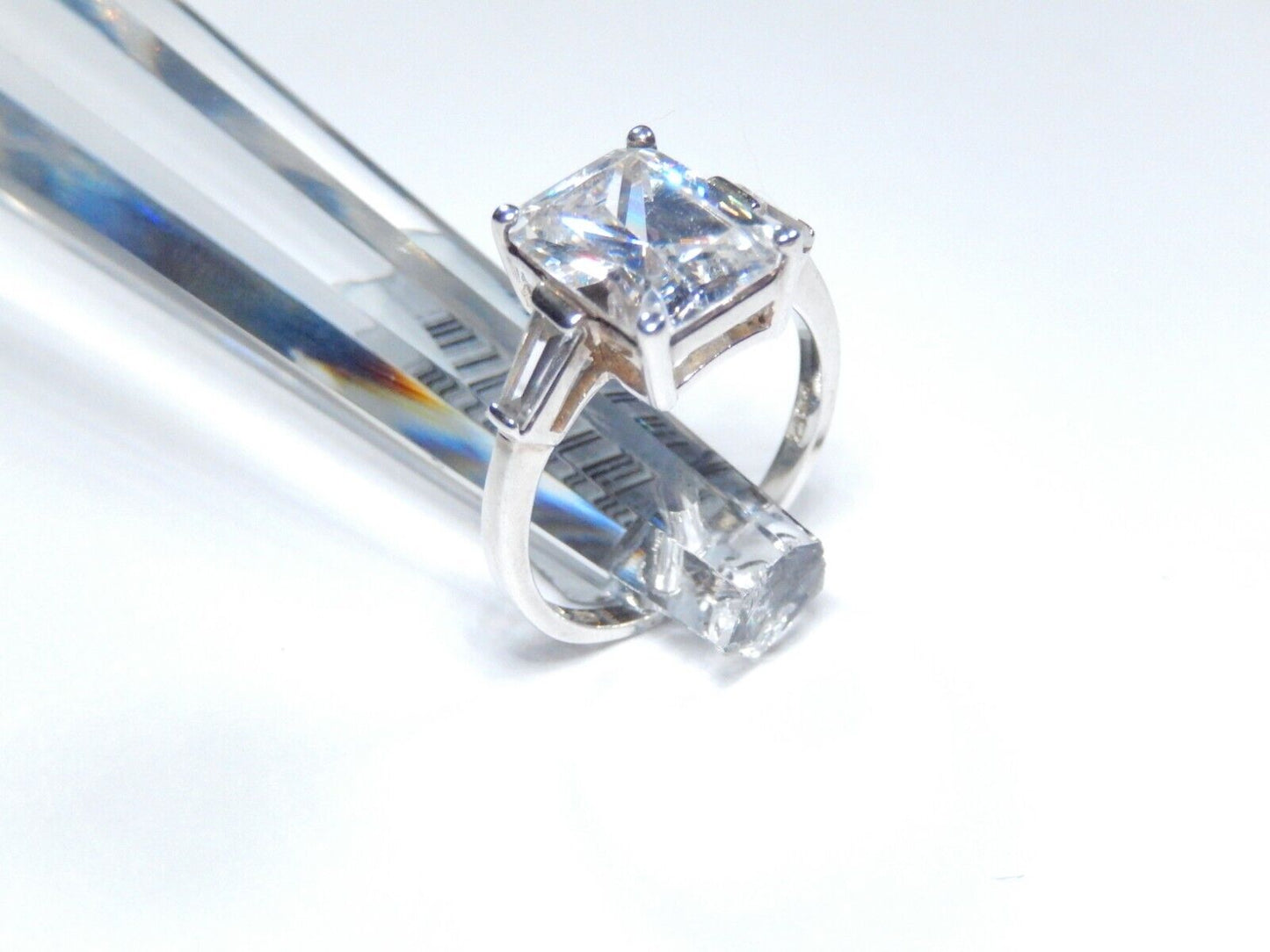 *VINTAGE*  STERLING SILVER 3.0 CT  Solitaire Emerald & Baguette CZ  Ring* SIZE 6