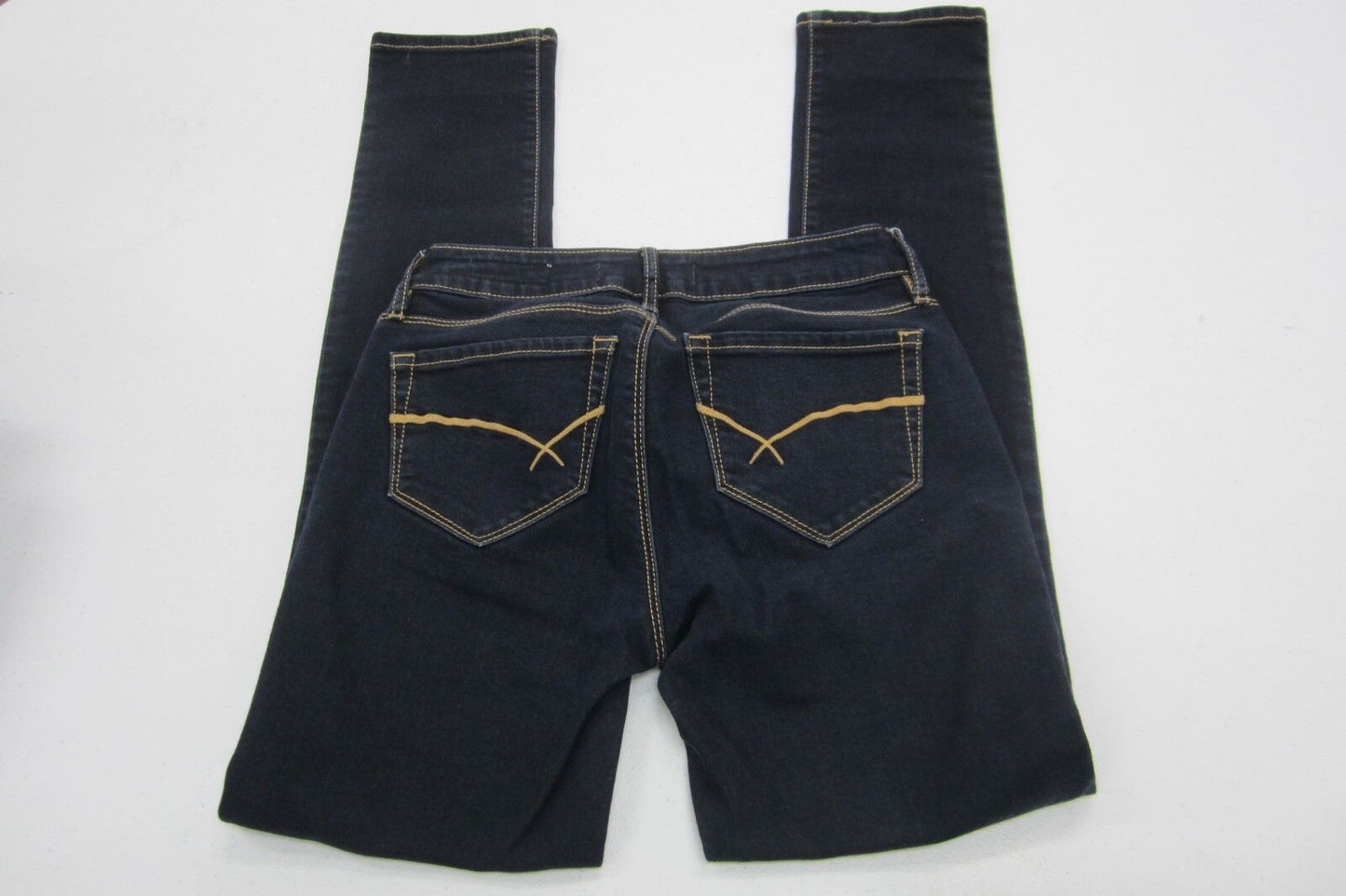 *NWOT*  Bullhead Size 1  Ankle/Short Hyland Blue Skinny Jeans 25" x 29" L