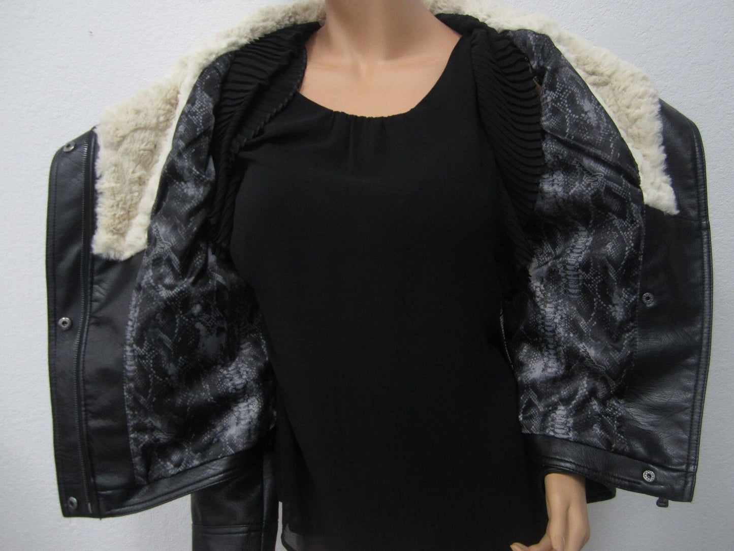 NICE Guess Fur Collar Leather Black Coat Size Medium
