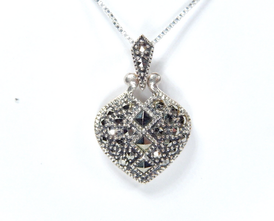 *VINTAGE*   Solid 925 Sterling Silver Marcasite Heart Pendant w/18"chain