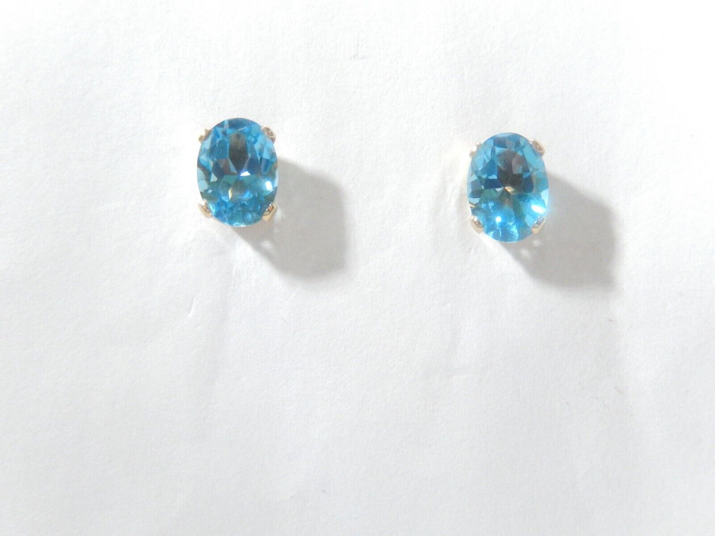 *NWT*  14k Yellow Gold 1.50CT  Oval-Cut London Blue Topaz Womens Stud Earrings