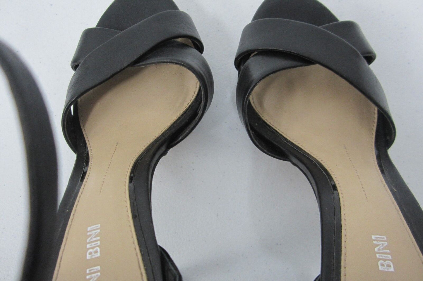 *VERY NICE*  GIANNI BINI Women's BLACK Diva High Heel Stiletto straps Size 7.5M