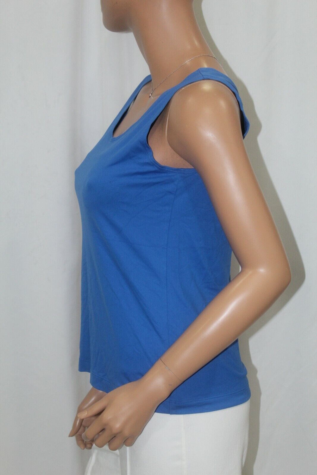 Chico's Women's Blue Shell Sleeveless Blouse Size 1  Cami Tank Top Shirt Silky