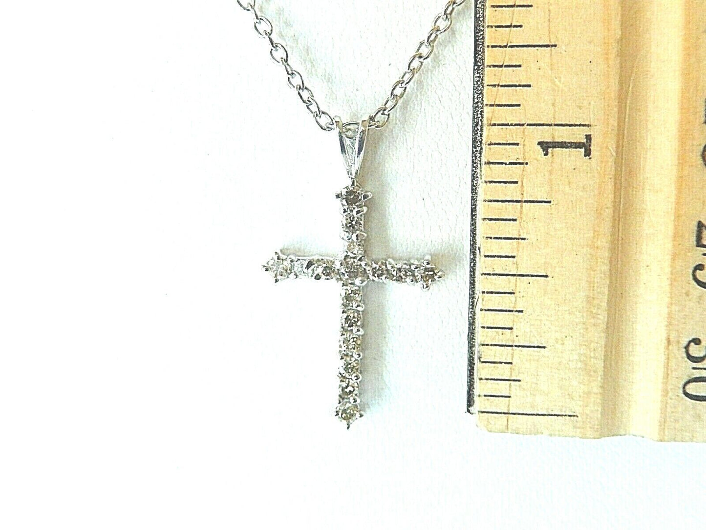 *NWT* 10k White Gold Womens Round Diamond Cross Pendant 2/5 CT w/18" Chain