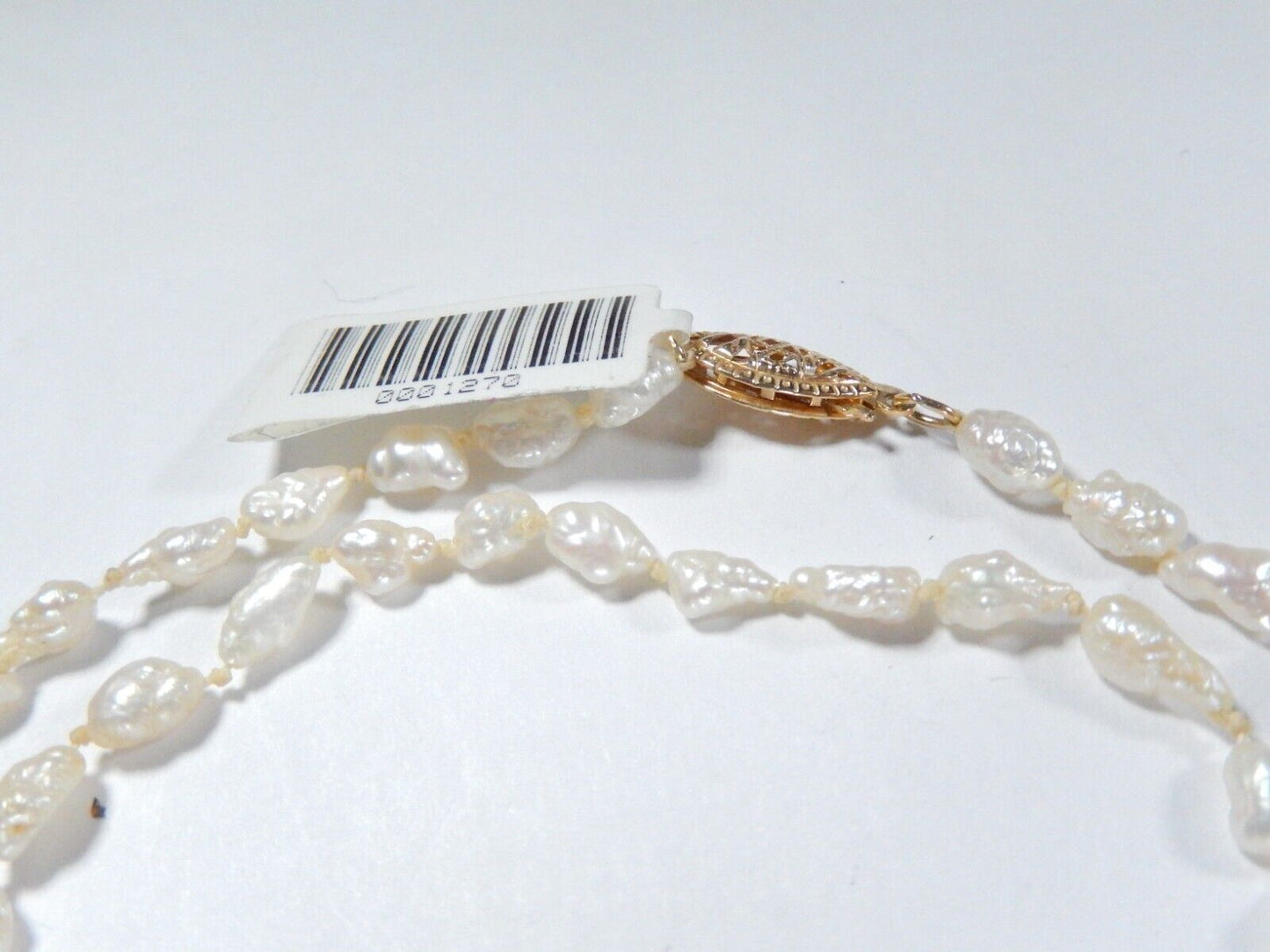 *VINTAGE*  14K Yellow Gold Clasp with Freshwater Rice Pearl  32" Necklace