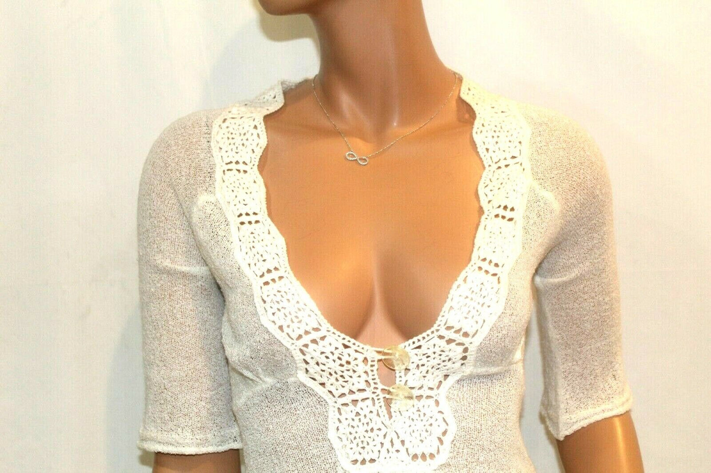 Rare Free People New "SEXY" Romantic  Embroidered Lace Cutout 3/4 Sleeve Top S
