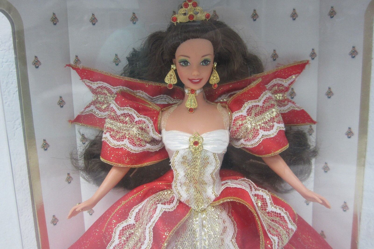 NRFB Happy Holidays Barbie Special Edition 10th Anniversary 1997 Mattel #17832