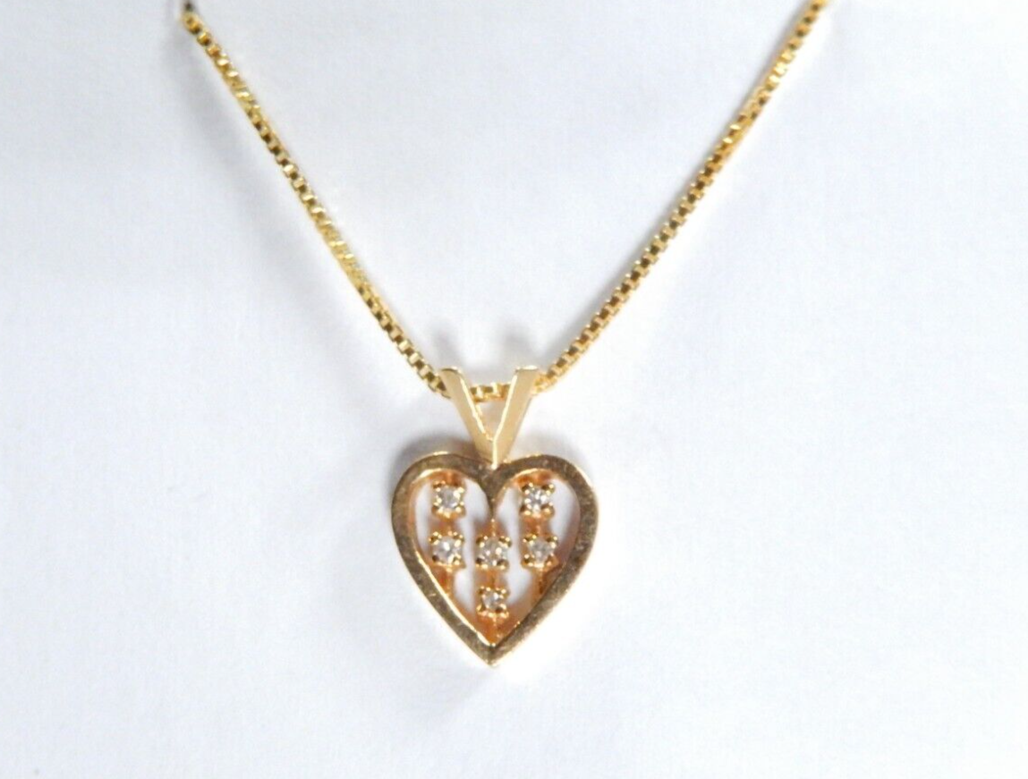 *VINTAGE*   14K YELLOW GOLD NATURAL DIAMOND HEART PENDANT w/18"chain