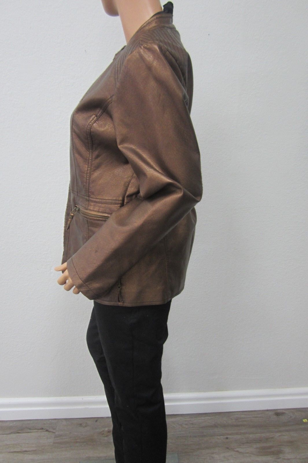 Valerie Stevens  SUPER CUTE Faux Leather Women's Copper Zip Jacket Size Med.