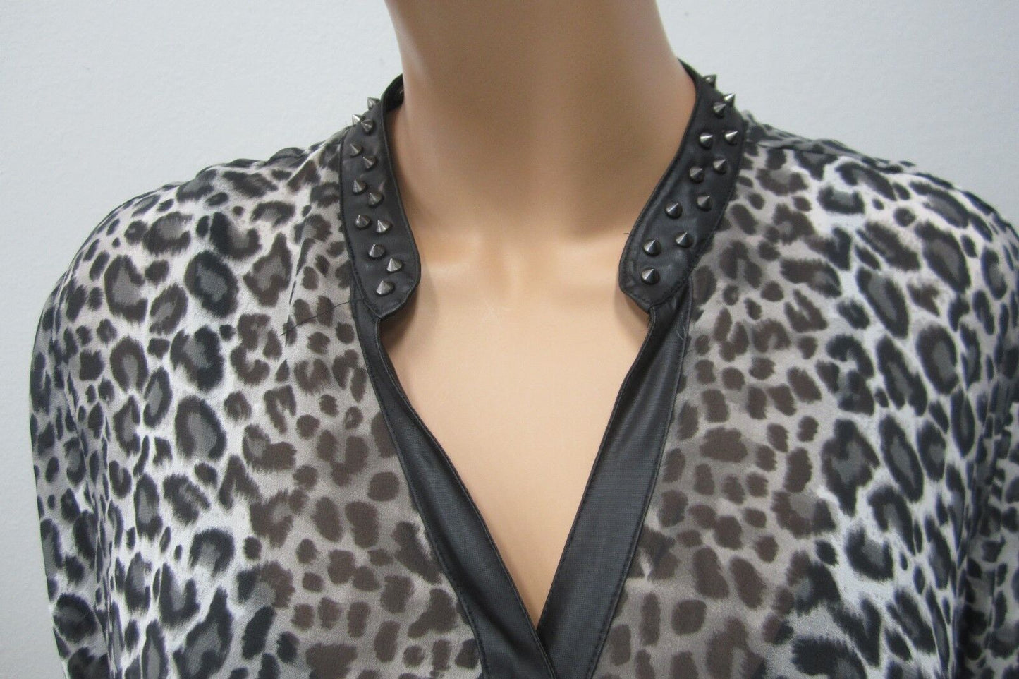 Torrid Metal Spike Collar Size 1 Plus Size  Top Animal Print