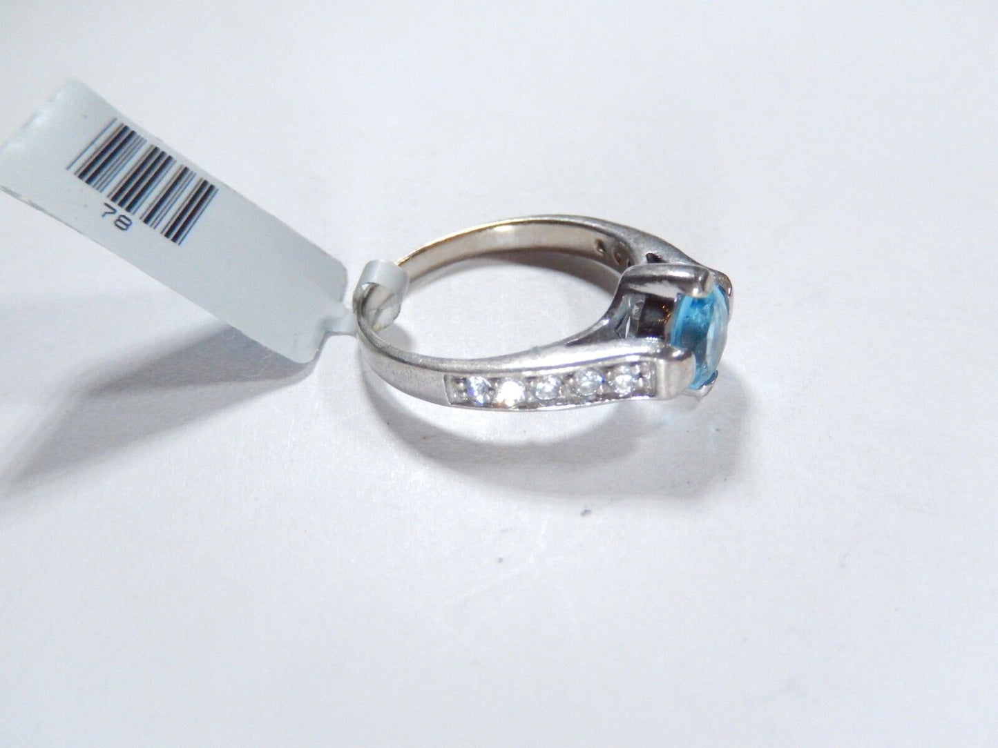 *VINTAGE* Sterling Silver  1CT Size Blue Topaz and Cubic Zirconia Ring Size 6.75