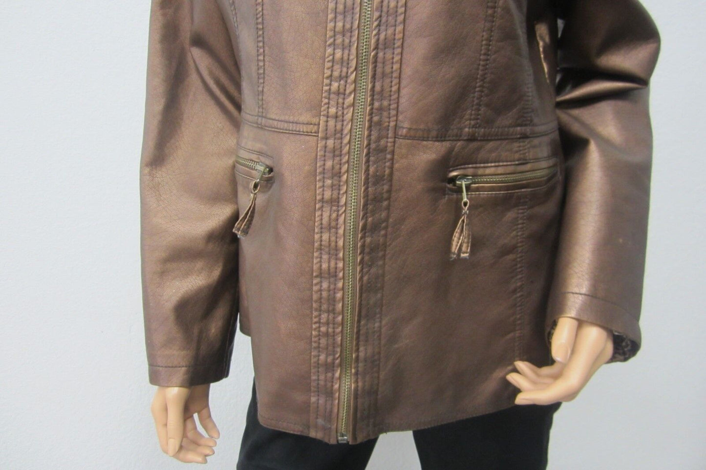 Valerie Stevens  SUPER CUTE Faux Leather Women's Copper Zip Jacket Size Med.