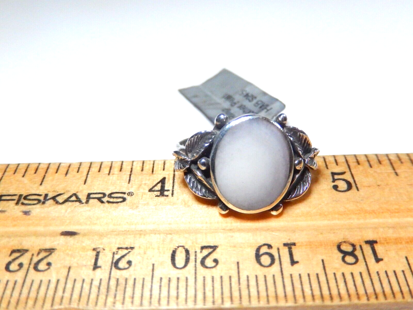 *VINTAGE*  Native American NAVAJO  MOTHER OF PEARL STERLING SILVER  RING SIZE 6