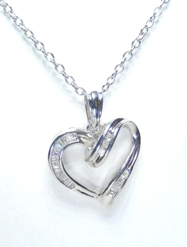 *NWT* 10K White Gold 1/3 CT Baguette Diamond Heart Pendant w/18" Chain