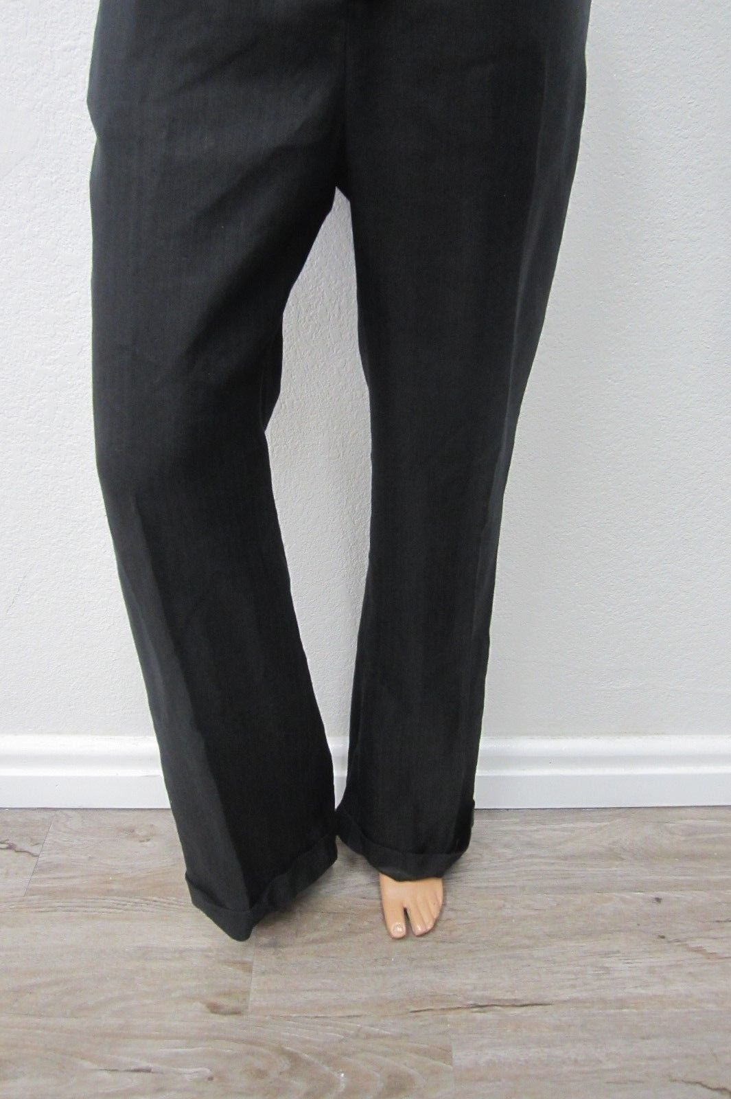 *NWT*   Women's Gap Classic Fit Cuffed Black Trousers Size 2R x 30"L