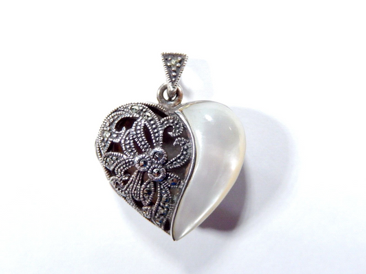 *VINTAGE*   925 Sterling Siller Mother Of Pearl and Marcasite Locket Pendant