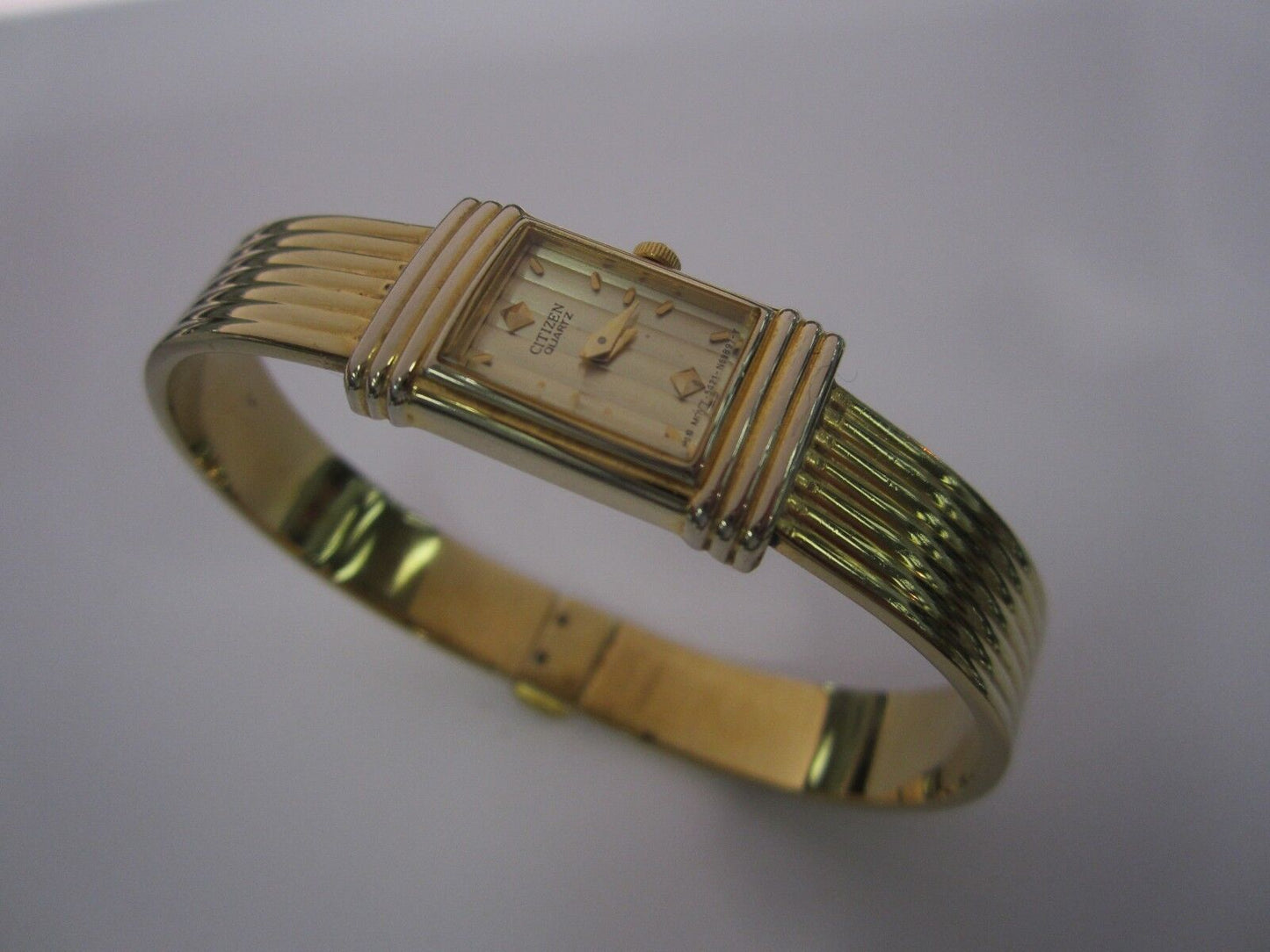 Citizen Japan Gold Tone Ladies Watch 5421-S65688  Size 6.75"