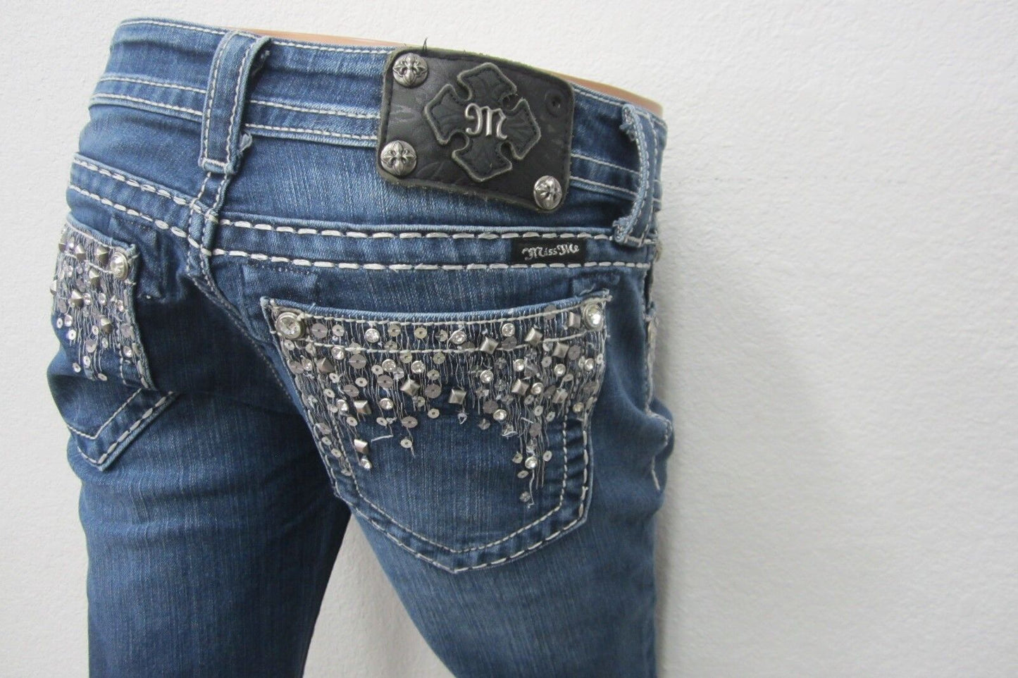 Miss Me JE5682B2L Boot Embellished Studded Denim Jeans Womens Size 28 Inseam 33