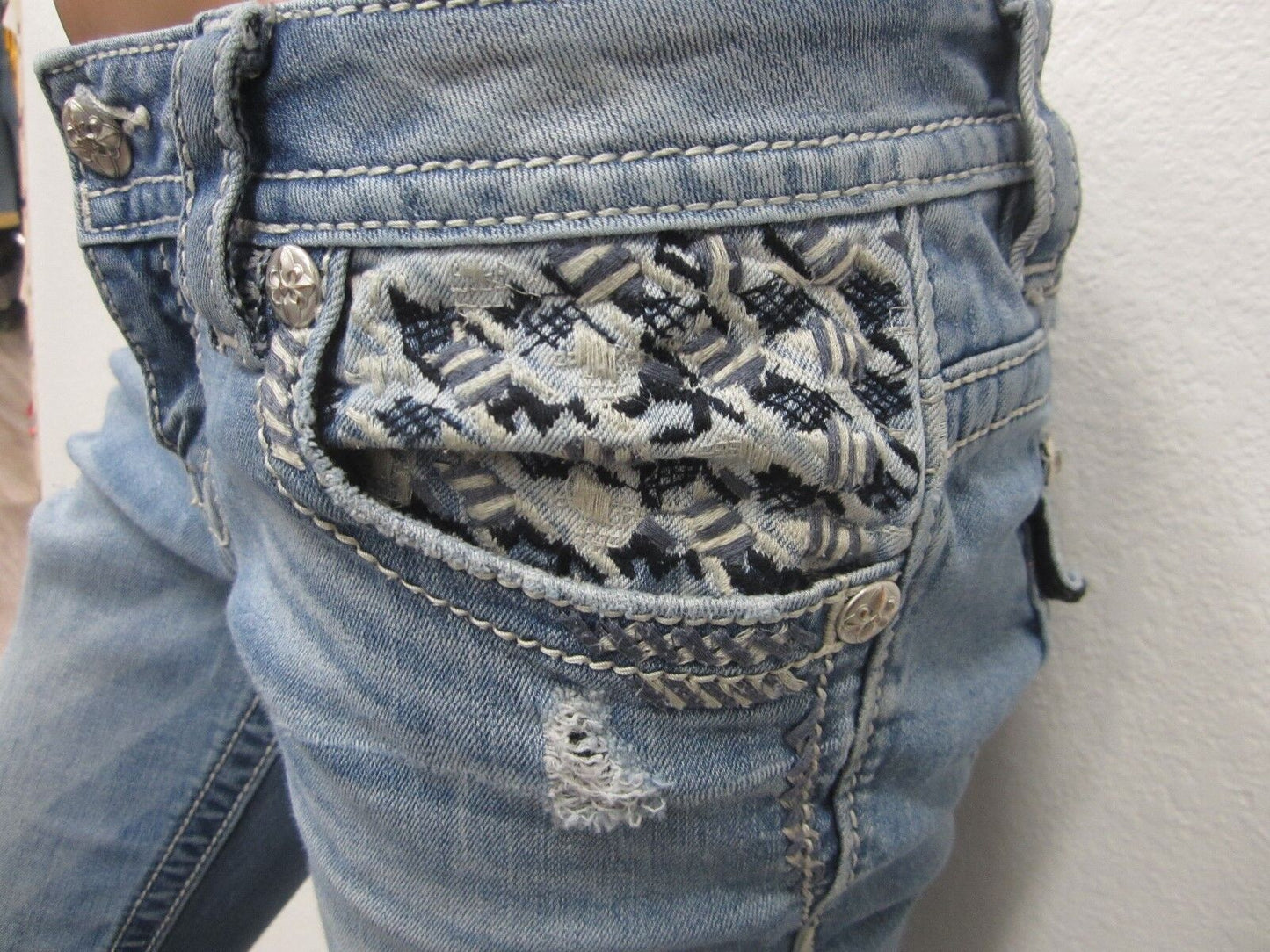 NICE Miss Me Jeans JP7656SB Distressed Medium Blue Great Trim Size W27 x L34