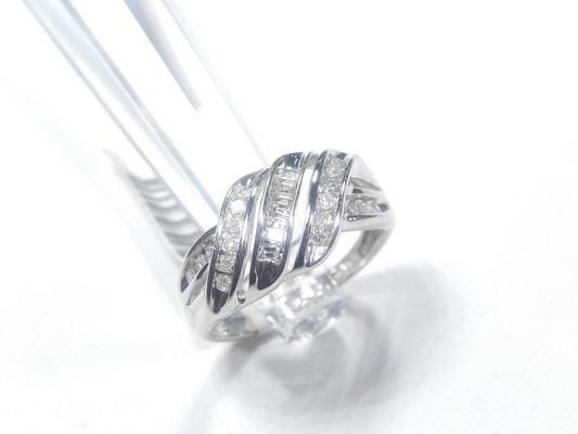 *NWT* 10K White Gold 1/4CT Round & Baguettes Natural Diamond Swirl Ring  Size 7