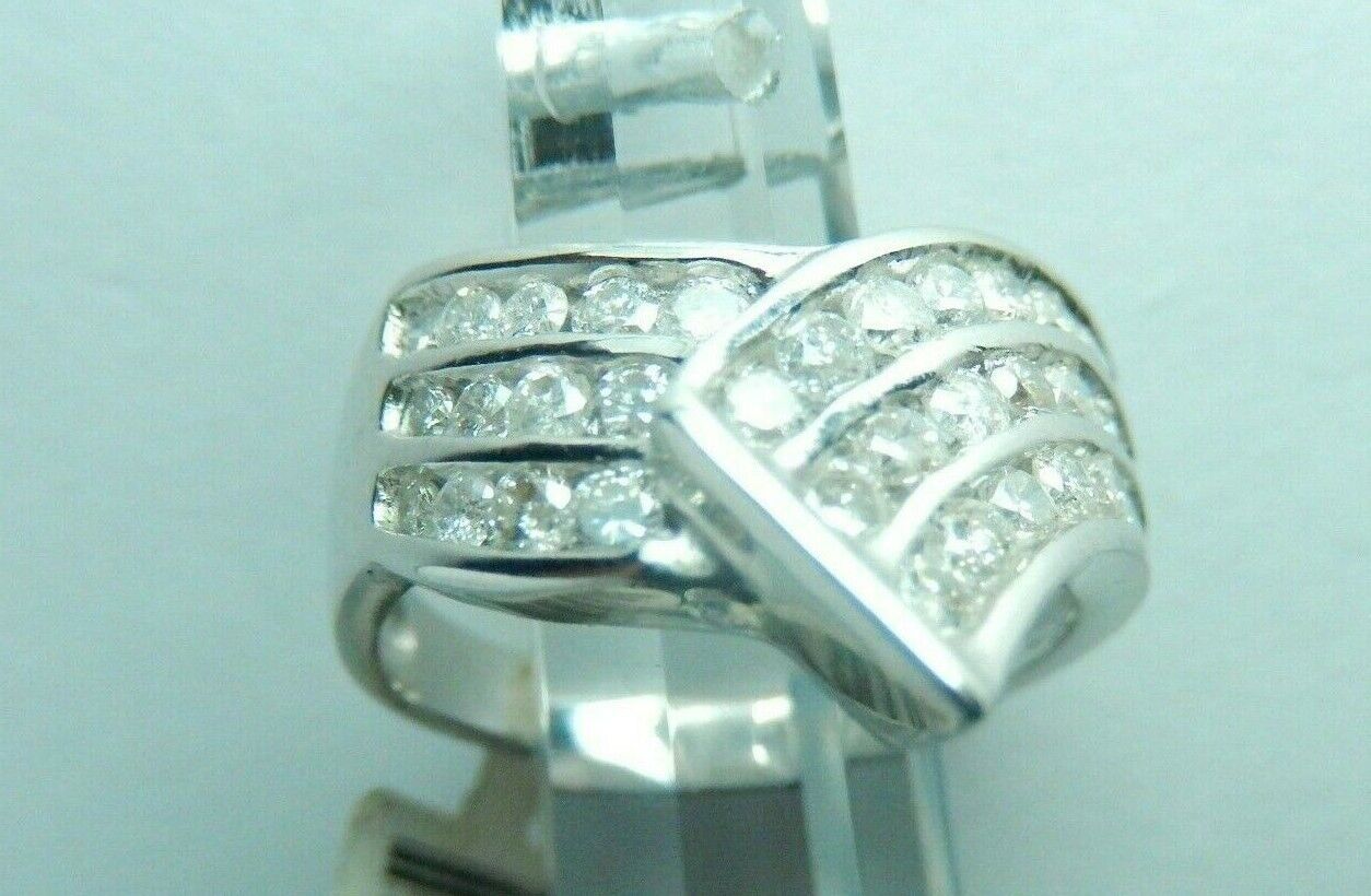 1CT Round Cut Diamond Modern Anniversary / Wedding Band Ring 10K White Gold 7.5