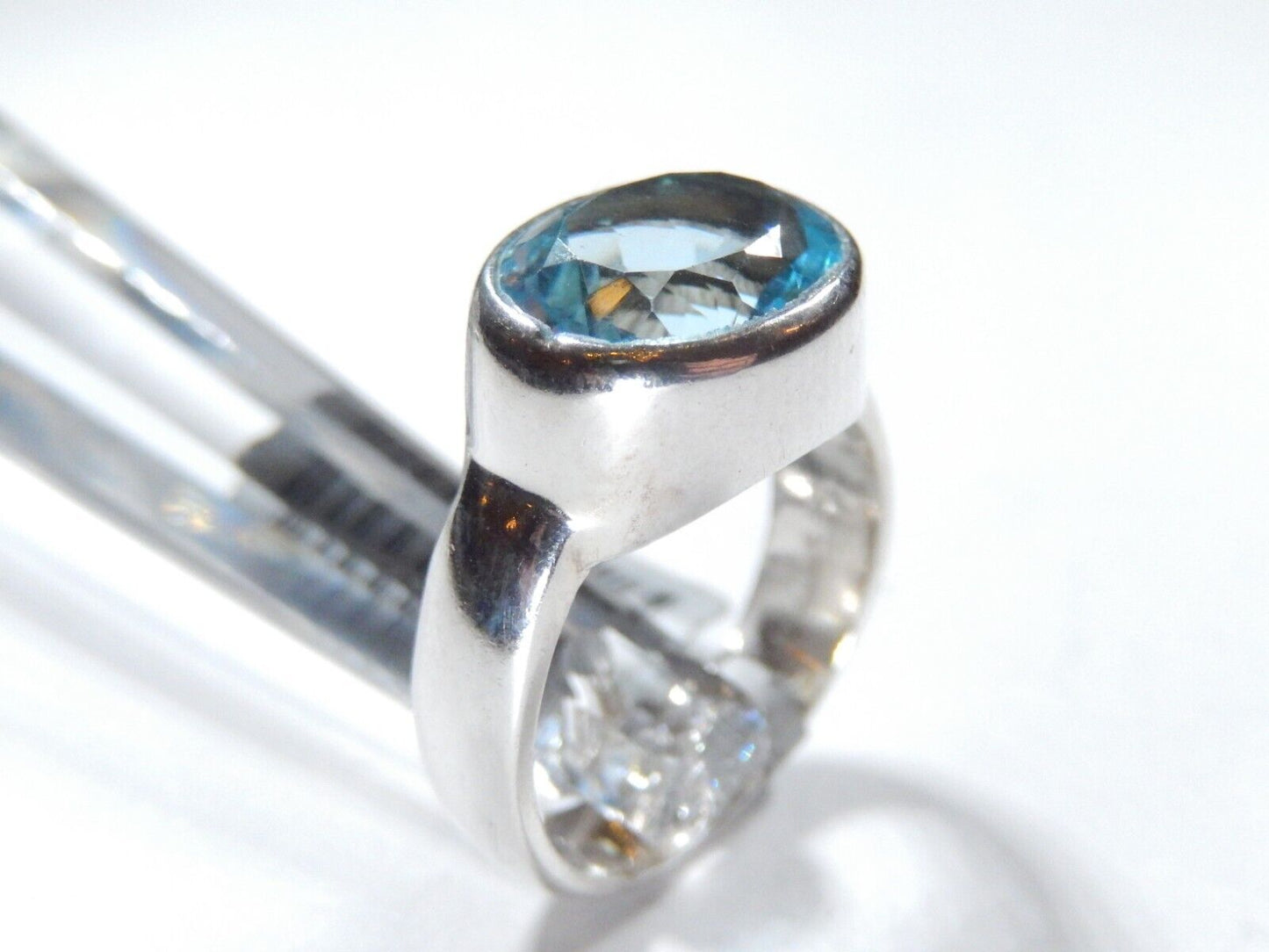 925 Sterling Silver 5.00 CT  Bezel Set Oval Blue Topaz Solitaire Ring Size 7.75