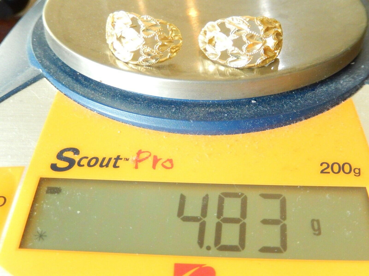 *VINTAGE* LARGE 10K YELLOW GOLD  Diamond Cut Hearts Cast Thick Hoop Earrings
