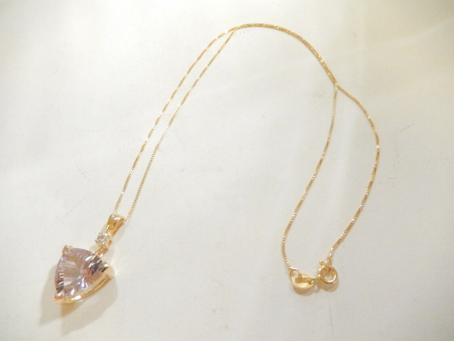 *VINTAGE* 14K Yellow Gold Triangle 4.00 CT Amethyst & Diamond Pendant w/18"chain