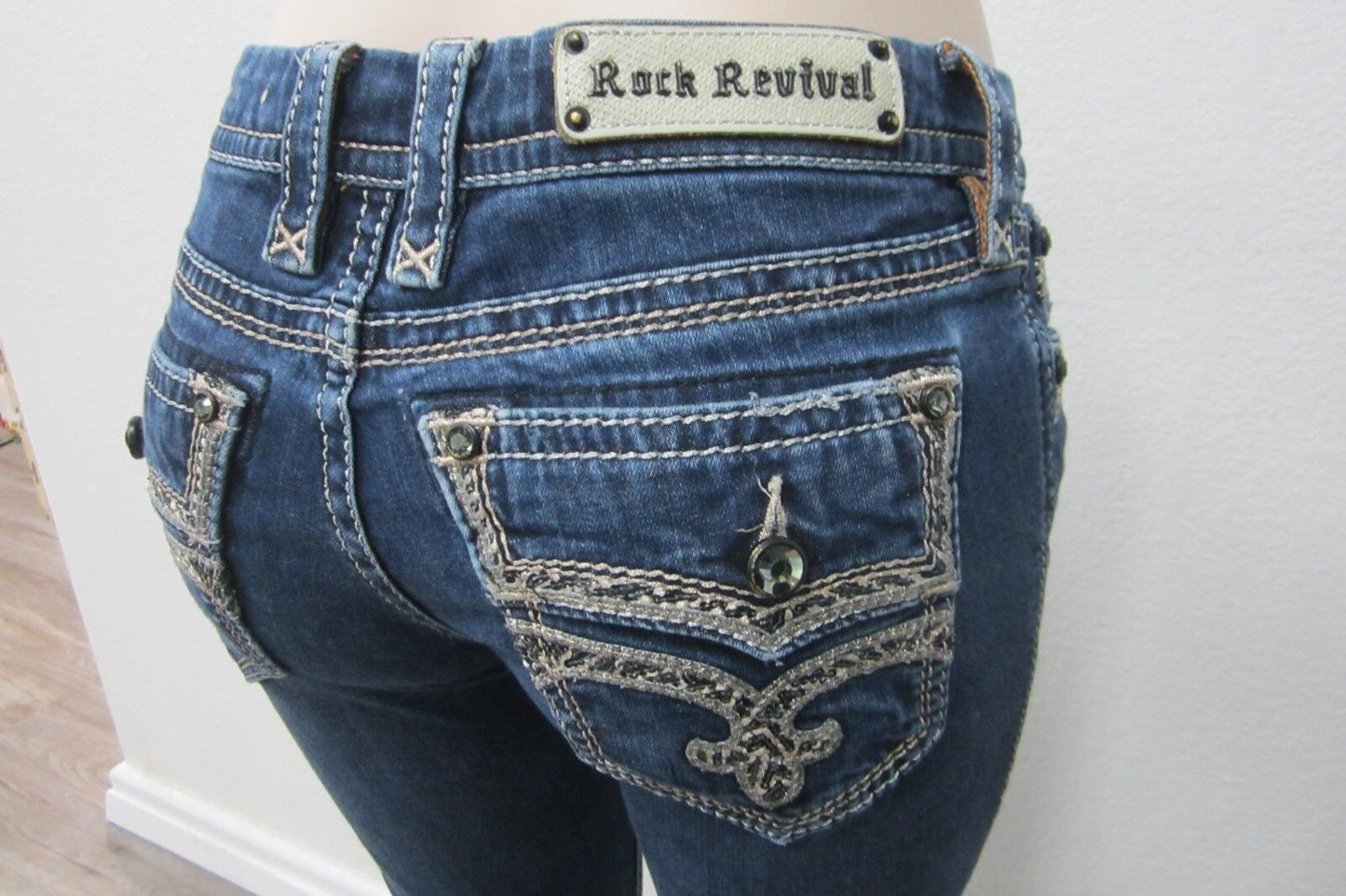 *MINT*  Rock Revival Adorna Boot Stretch Women's Thick Stitch Jeans Size 29 x 30