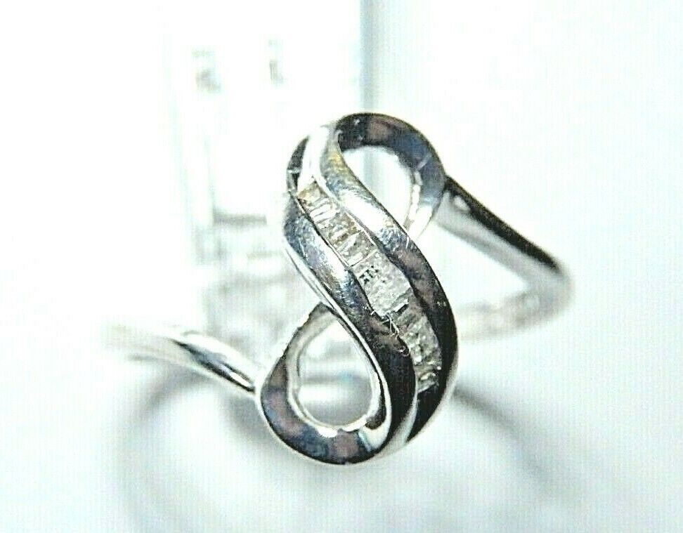 *NWT* 10k White Gold Women's Round Diamond Infinity Ring Size 7.5