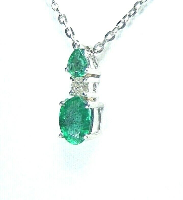 *NWT* 14K White Gold .75 Ct Bright Natural Emerald & Diamond Pendant w/18" Chain