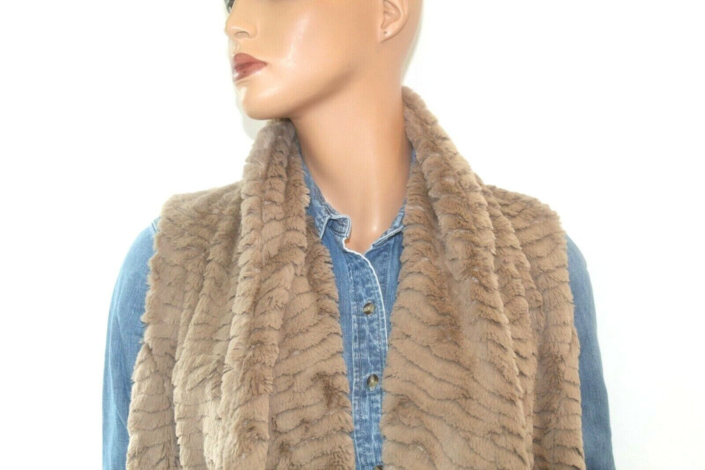 *NWT* $59.  Faux Fur Brown Vest With Pockets By Jolt Sz Medium "SUPER CUTE"