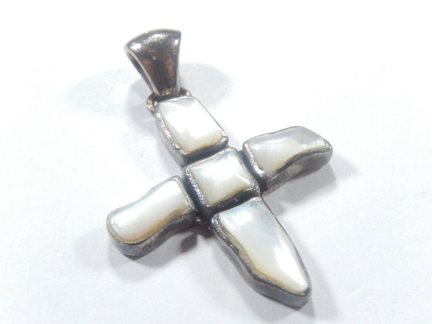*VINTAGE*  925 Sterling Silver -  Mother Of Pearl Religious Cross Pendant