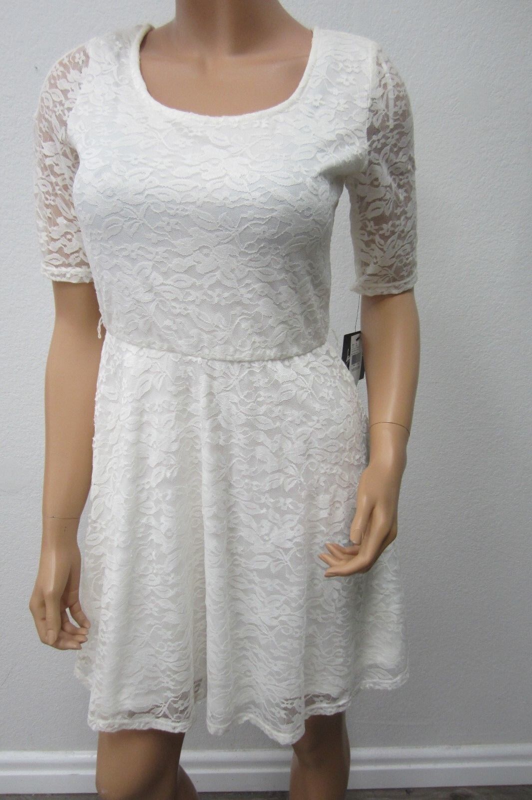 NWT  BY & BY IVORY LACE FULLY LINED DRESS  - BEAUTIFUL - Size Medium