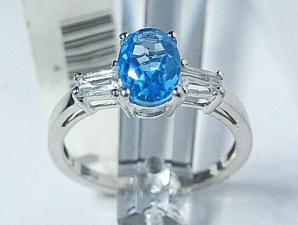 10K WHITE GOLD  LONDON BLUE & WHITE TOPAZ RING SIZE 7.25