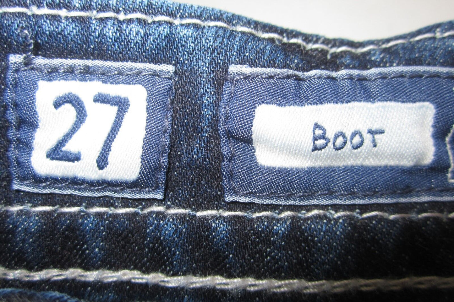 NWT Miss Me Women's Wing Pocket Boot Cut Jeans Style M3147BV Med Blu Sz 27 x 32