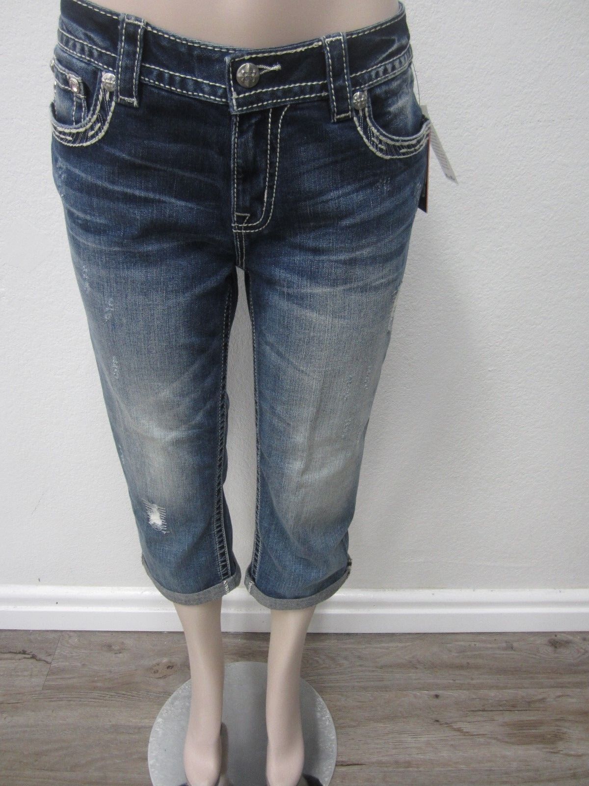 NWT Miss Me Jeans Code Shred Distressed Fluer De Lis Capris MP7810P Size 24 x 20