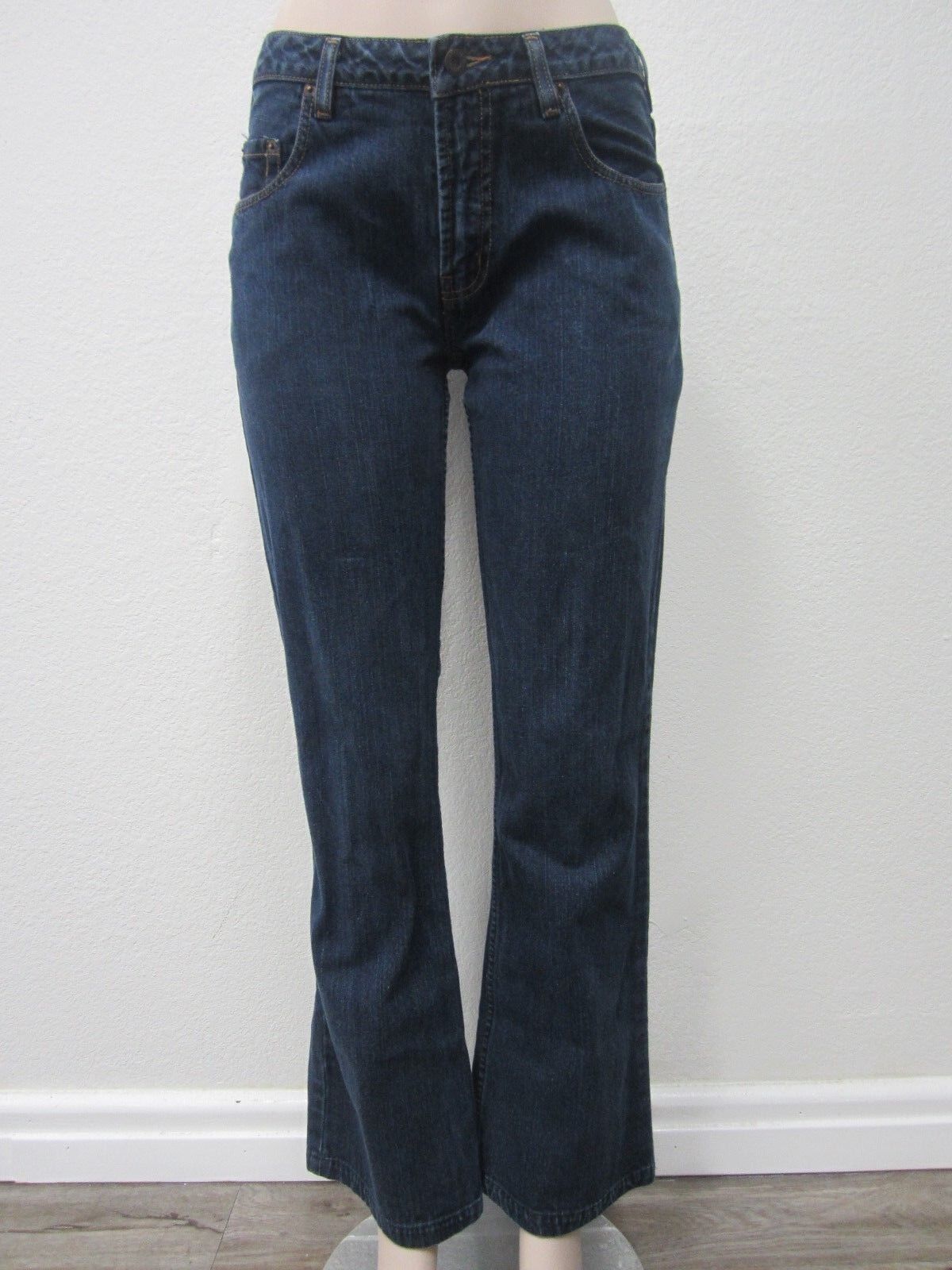 VERY NICE Silver Jeans Womens Mid Rise  Boot Cut Jeans  31 x 30 Medium Dark Wash